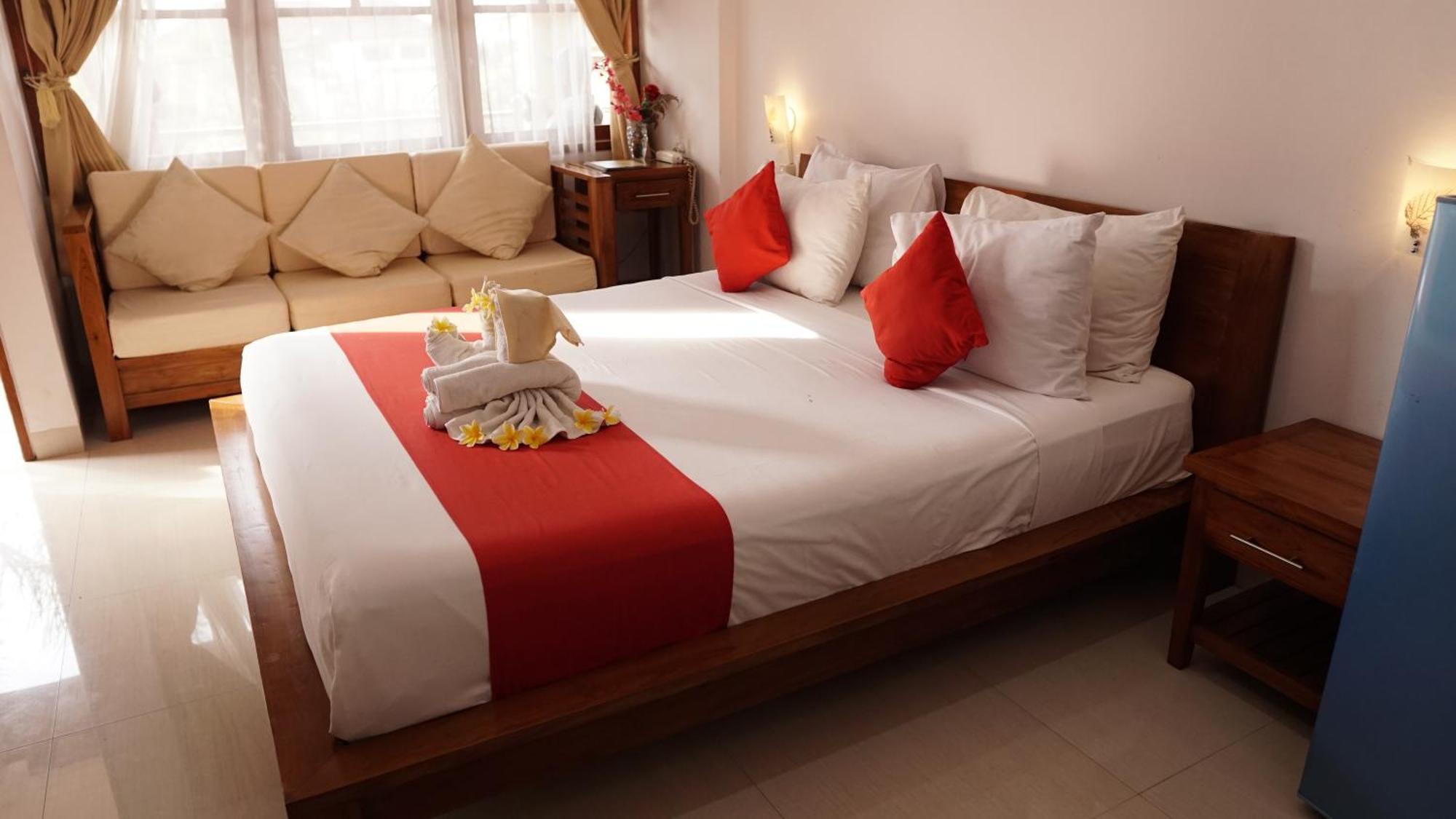 Grand Raka Homestay Lovina  Exterior photo