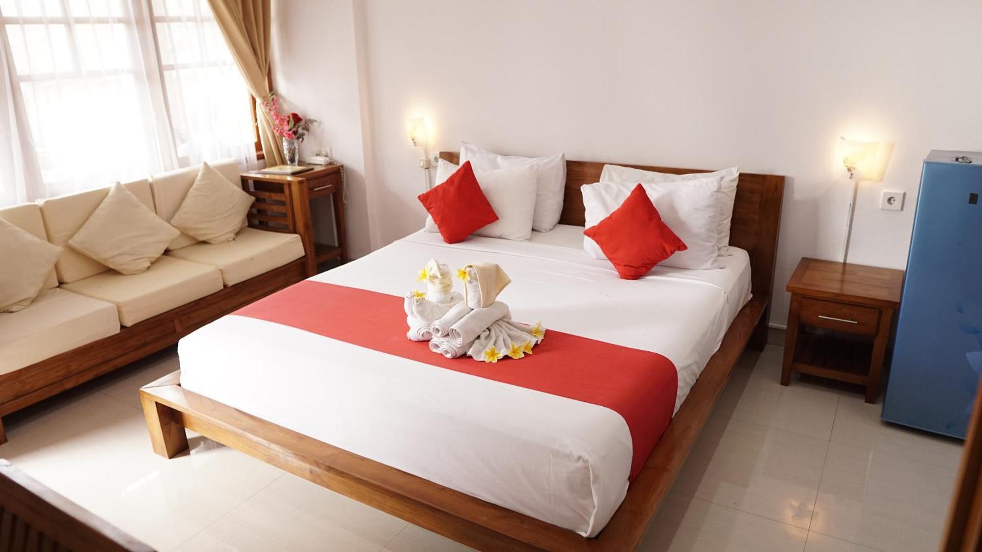 Grand Raka Homestay Lovina  Exterior photo