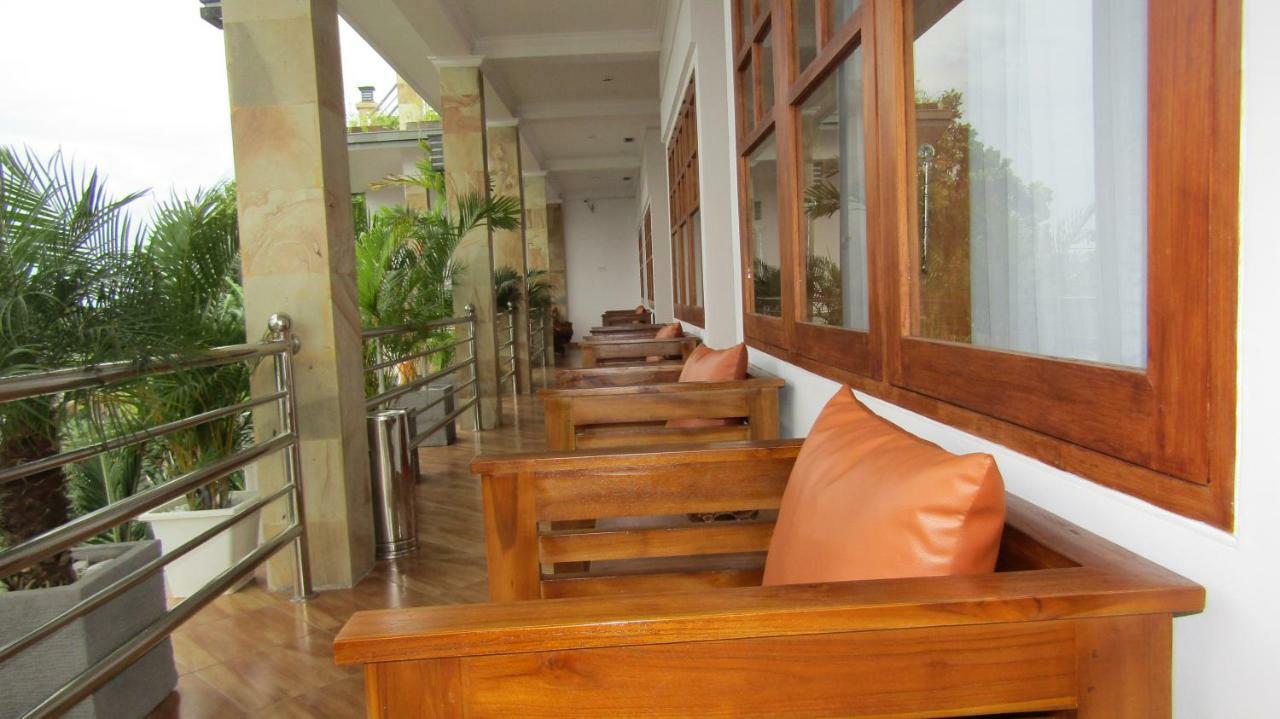 Grand Raka Homestay Lovina  Exterior photo